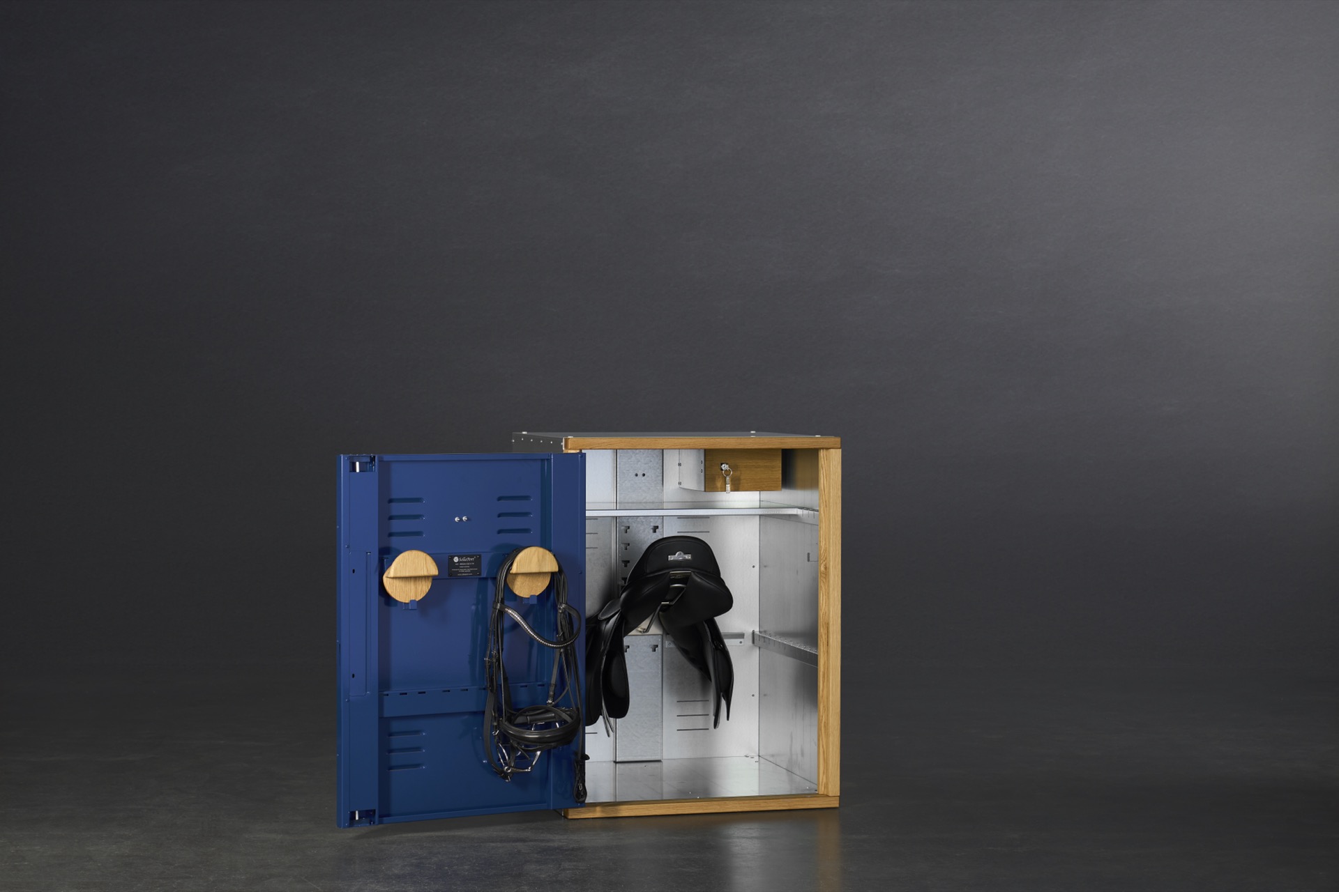SP Stable-Line Exclusive Sattelschrank 100