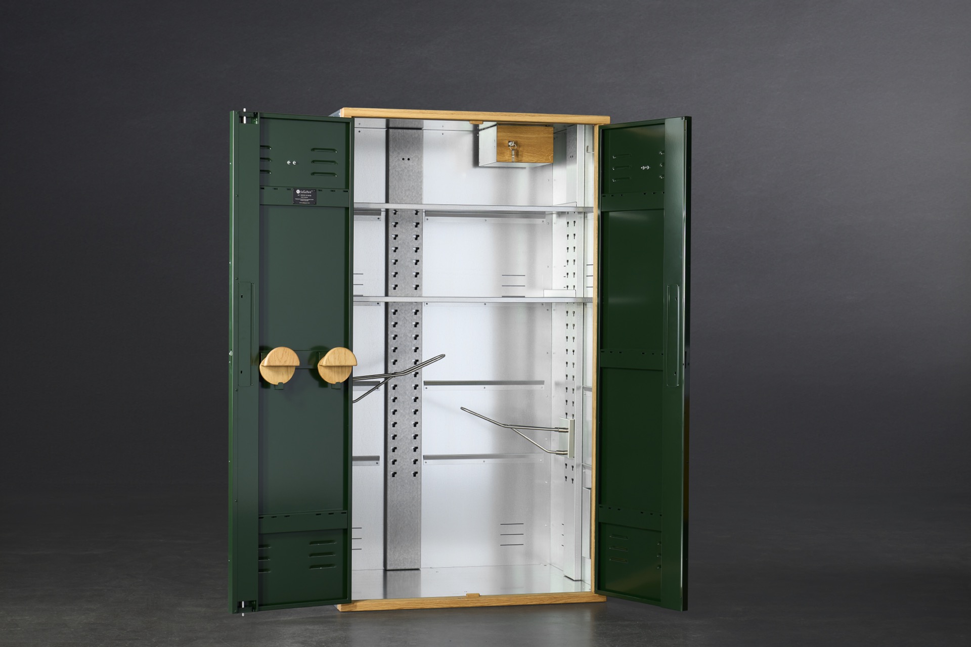 SP Stable-Line Exclusive 2-türiger Sattelschrank 180