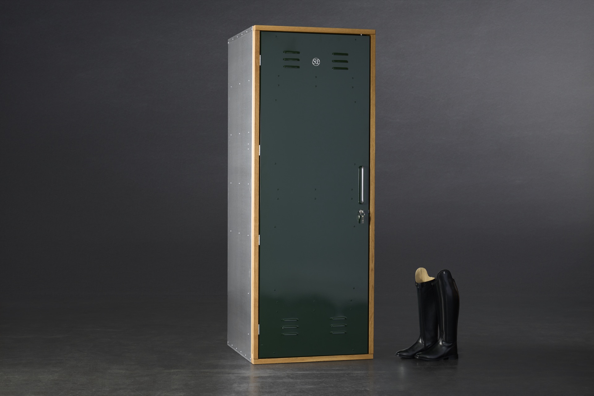 SP Stable-Line Exclusive Sattelschrank 200