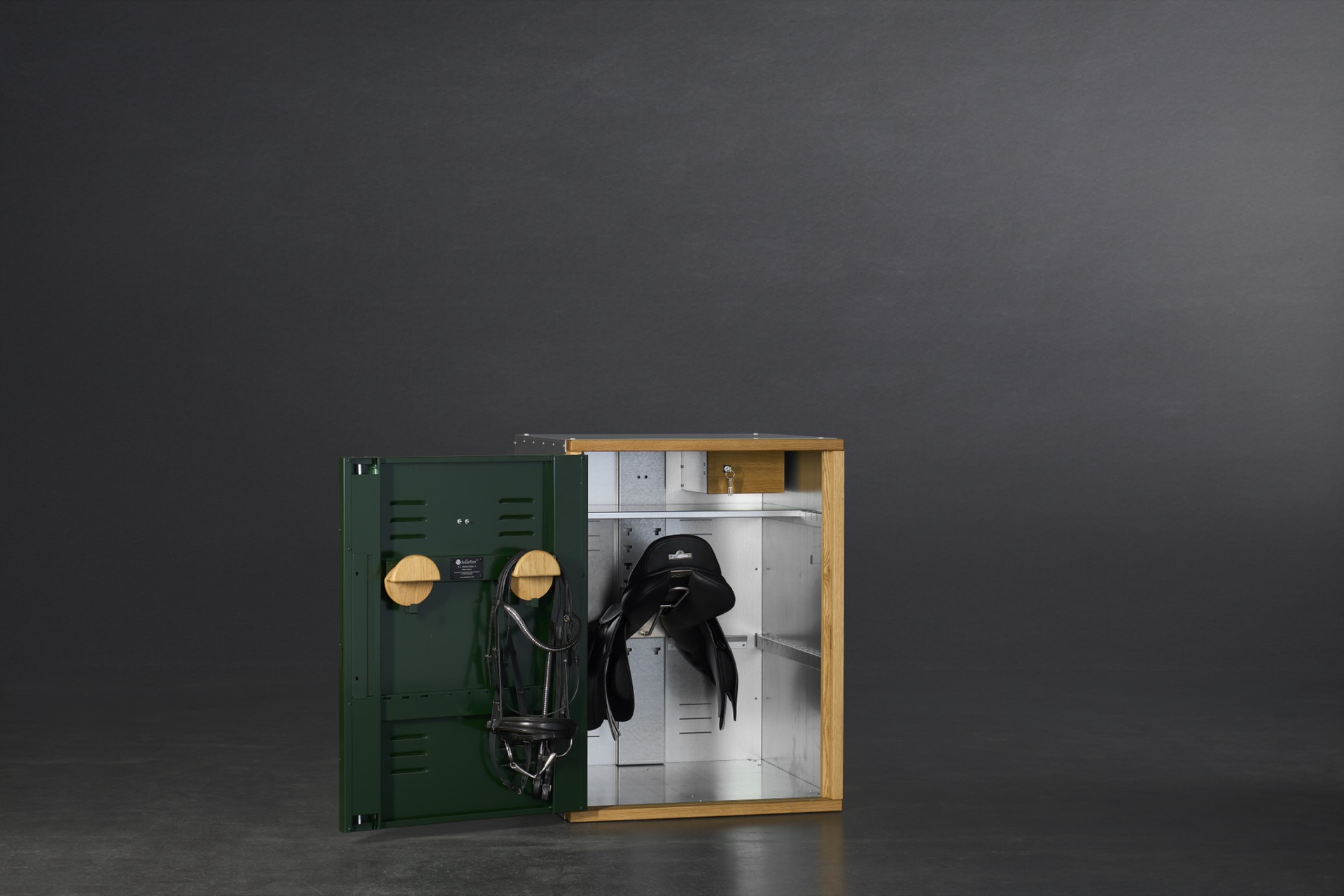 SP Stable-Line Exclusive Sattelschrank 100